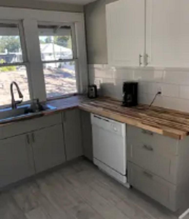 St Pete Vacation Rentals Sint-Petersburg Buitenkant foto