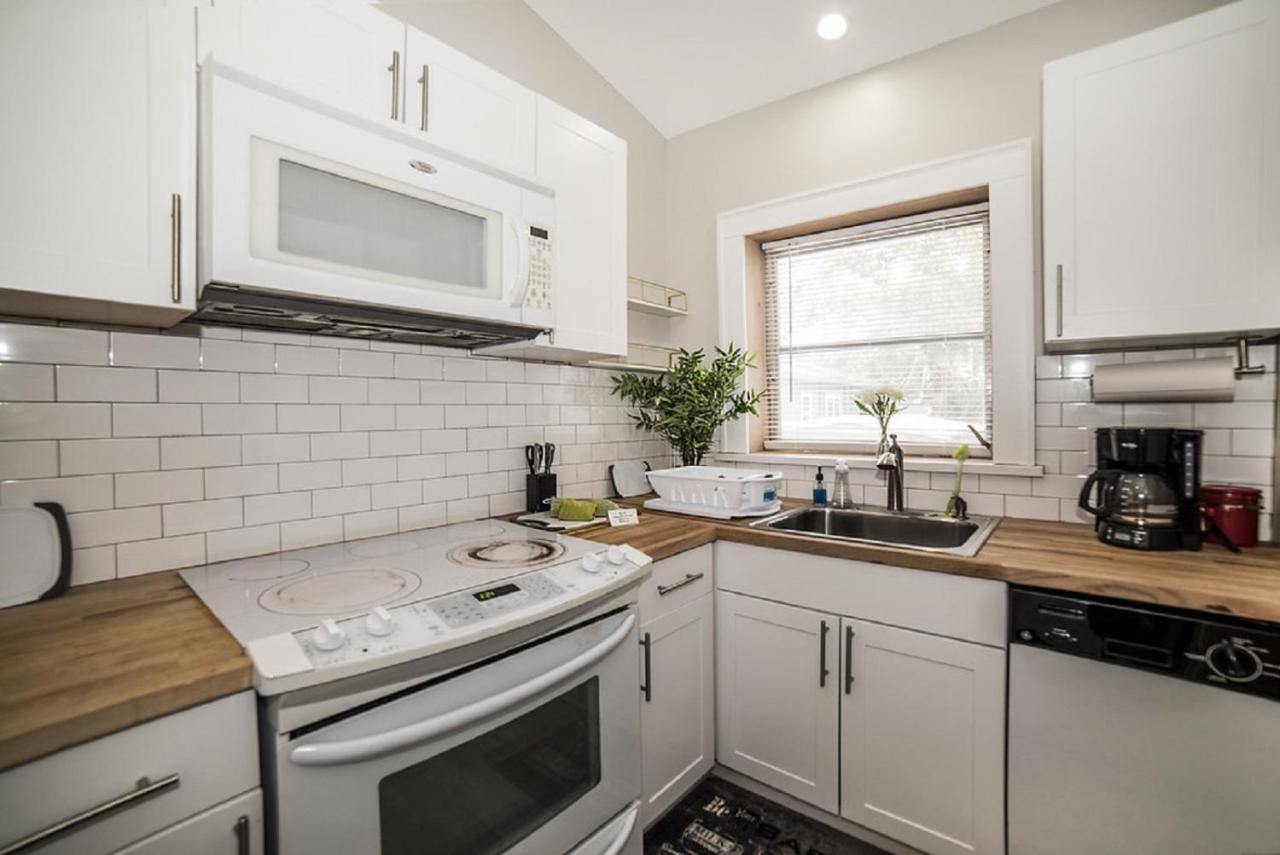 St Pete Vacation Rentals Sint-Petersburg Buitenkant foto