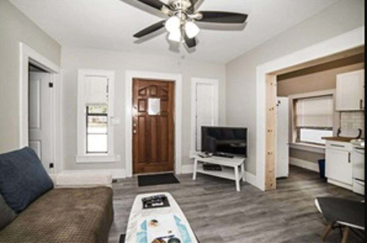 St Pete Vacation Rentals Sint-Petersburg Buitenkant foto