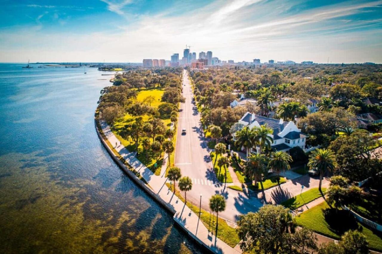 St Pete Vacation Rentals Sint-Petersburg Buitenkant foto