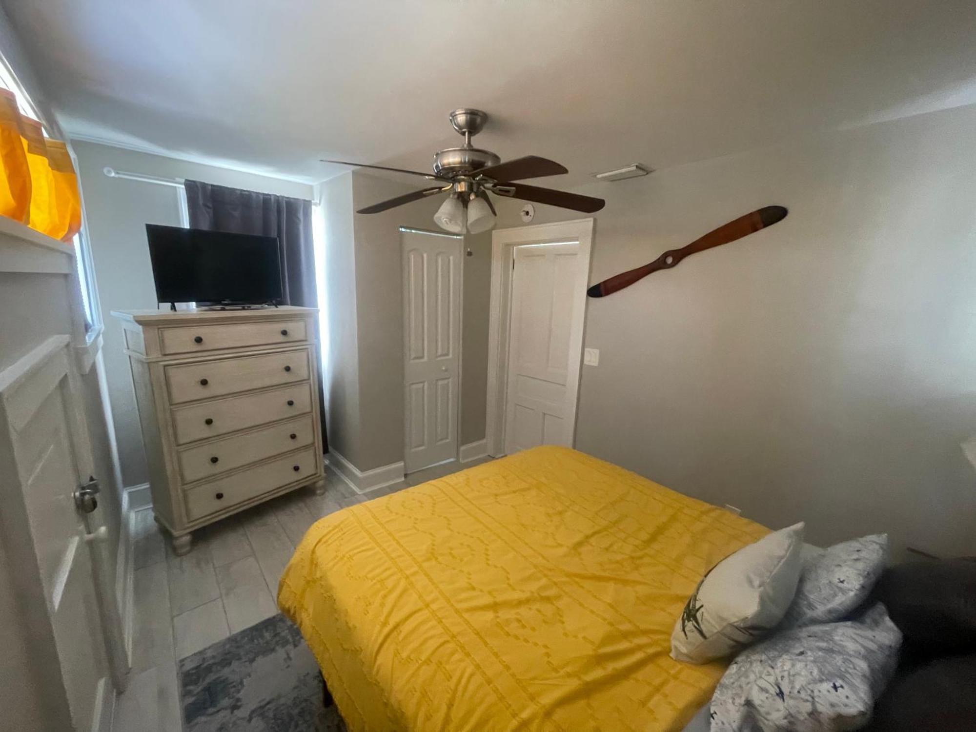 St Pete Vacation Rentals Sint-Petersburg Buitenkant foto